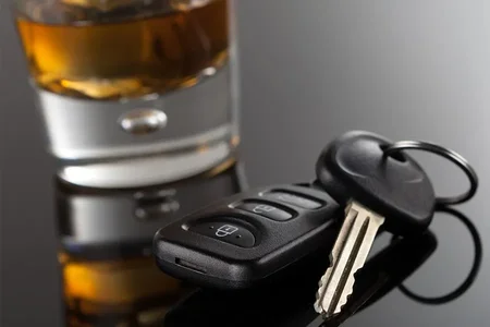 Quanto tempo esperar para dirigir após beber? 